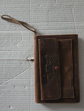 Vintage Brown Leather Travel Wristlet Clutch With "VENEZIA" Design.